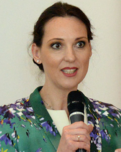 Valerie Holsboer