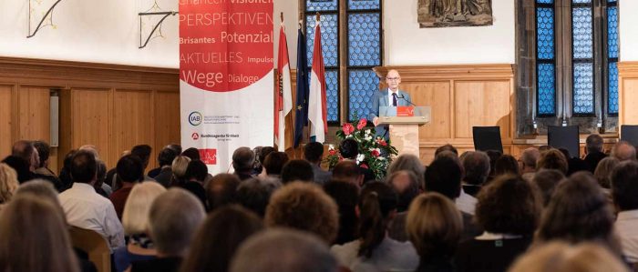 Ulrich Walwei bei seiner Einführungsrede der Nürnberger Gespräche.