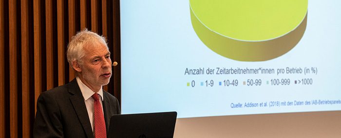 Prof. Dr. Lutz Bellmann leitet den Forschungsbereich "Betriebe und Beschäftigung" am IAB: