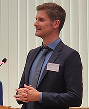 Dr. Philipp Grunau